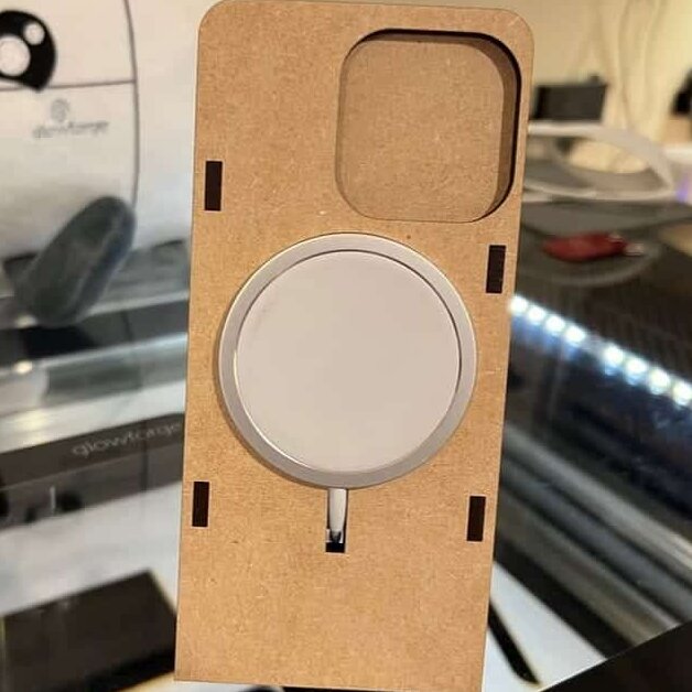 Σετ των 2 Intra απο ξύλο plywood 3mm-4mm πάχος – ξύλο Wireless Charging Stand Iphone 13 από κόντρα πλακέ 35x40 cm INTRAVECTRY-MY558524
