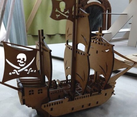 Σετ των 2 Intra απο ξύλο plywood 3mm-4mm πάχος – Κιτ 3D ξύλινου μοντέλου πειρατικού ιστιοπλοϊκού 40x45 cm INTRAVECTRY-MY556428