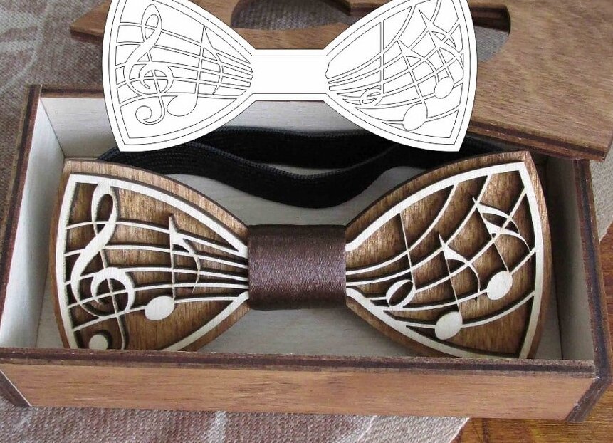 Intra απο ξύλο plywood 3mm-4mm πάχος – Ξύλινο παπιγιόν με μουσική σημειογραφία 25x30 cm INTRAVECTRY-MY556620