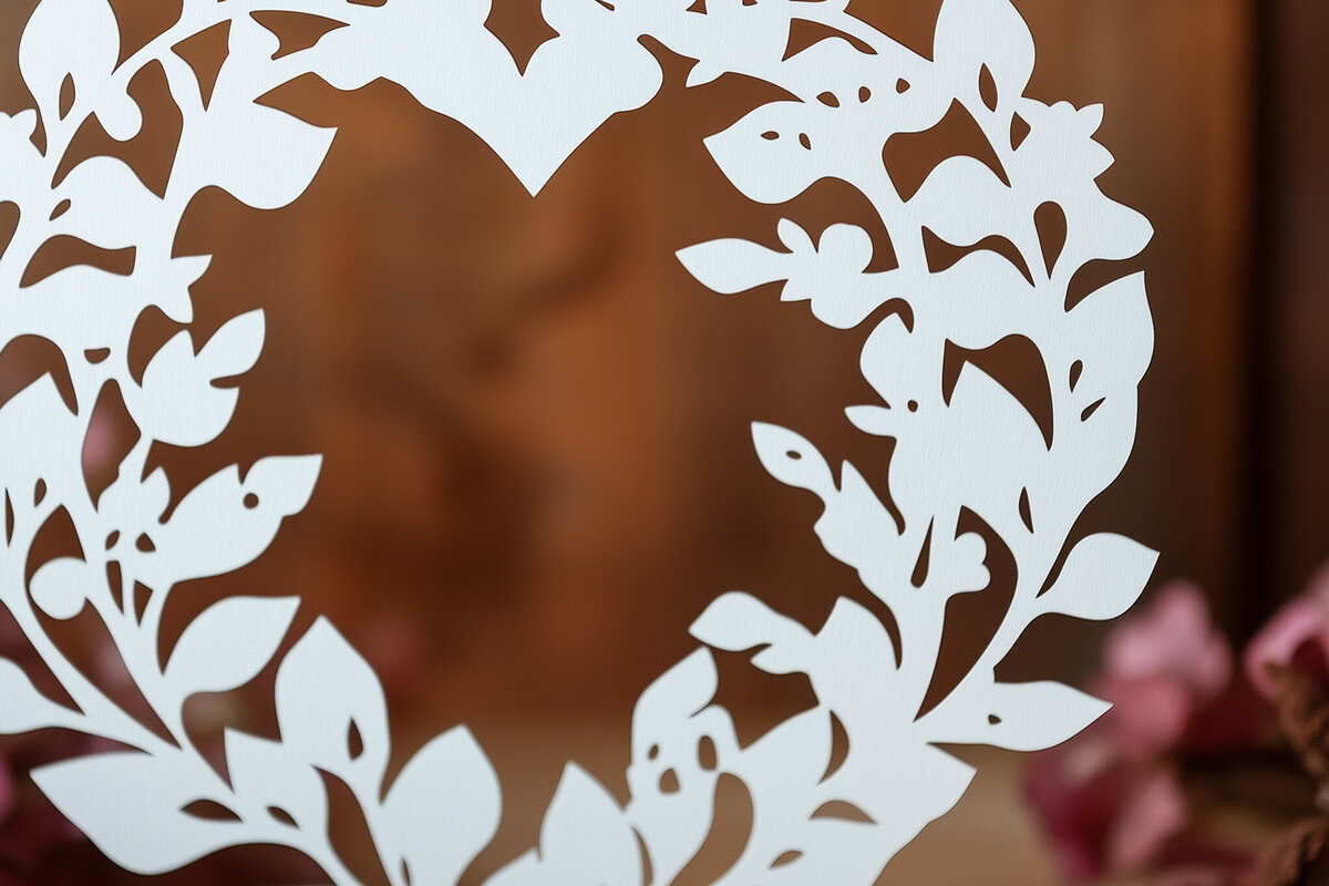 Σετ των 2 Intra απο ξύλο plywood 3mm-4mm πάχος – Paper Cut Heart Wreath Δίασταση  20x20 cm INTRAFABR-112936402