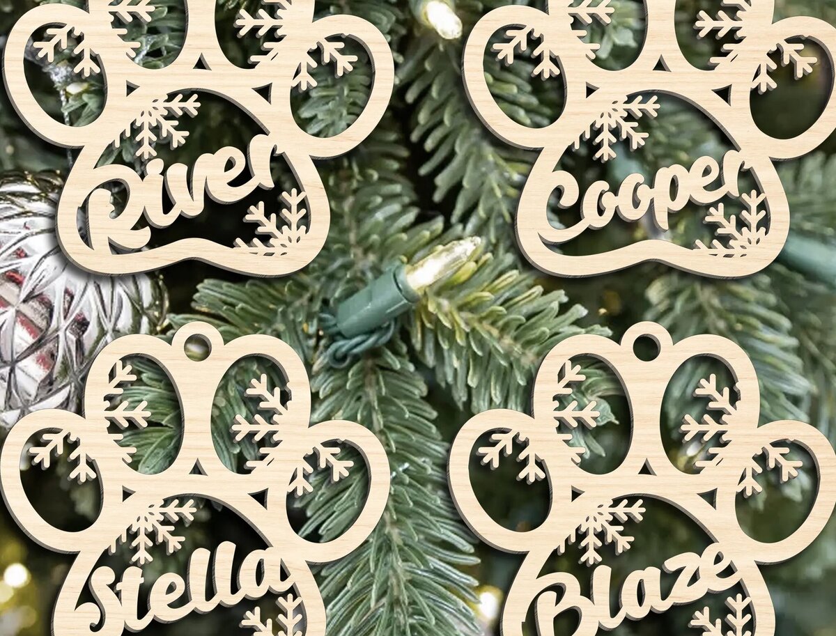 Σετ των 2 Intra απο ξύλο plywood 3mm-4mm πάχος – Προσωποποιημένο χριστουγεννιάτικο στολίδι Paw Δίασταση  20x20 cm INTRAFABR-110858179