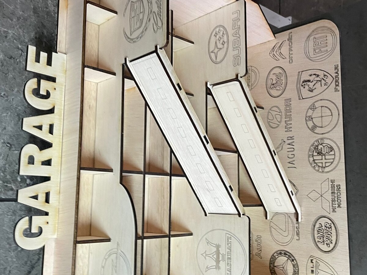 Σετ των 2 Intra απο ξύλο plywood 3mm-4mm πάχος – Πρακτικό Γκαράζ για Μικρά Αυτοκίνητα 4mm Δίασταση  20x20 cm INTRAFABR-71695283