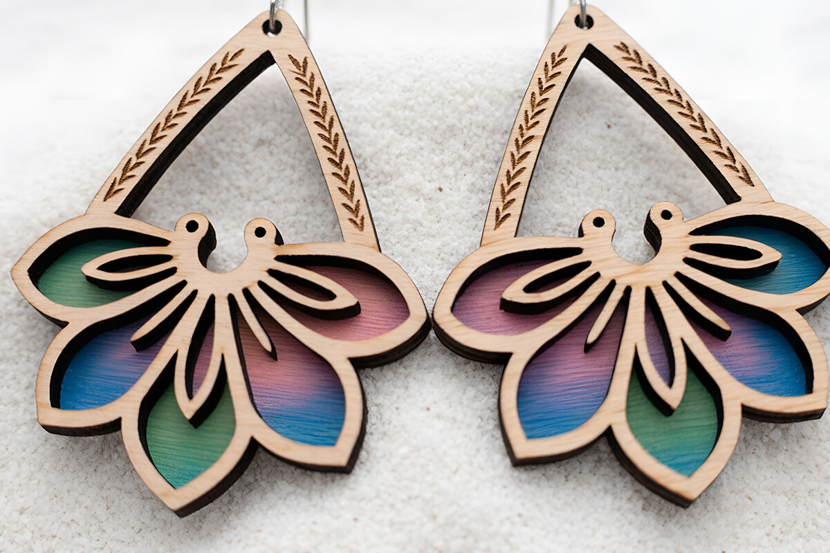 Σετ των 3 Intra απο ξύλο plywood 3mm-4mm πάχος – Σκουλαρίκια πουλιών Rainbow Floral Δίασταση  5x5 cm INTRAFABR-121541855