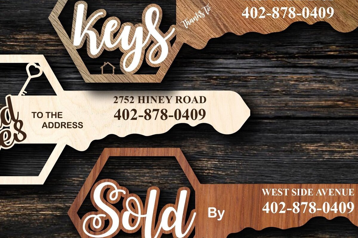 Σετ των 2 Intra απο ξύλο plywood 3mm-4mm πάχος – Ακίνητα Πωλήθηκαν Σημάδι Photo Prop 3d Δίασταση  20x20 cm INTRAFABR-31140058