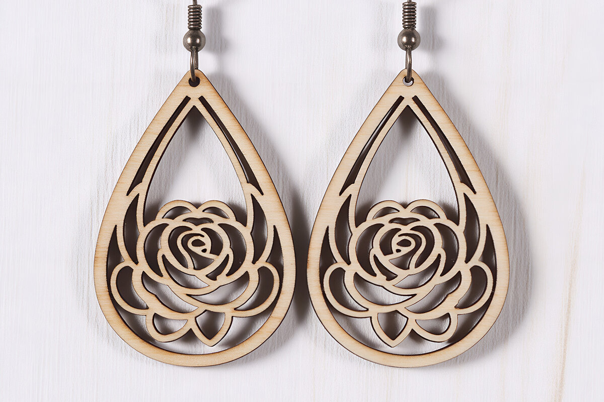 Σετ των 3 Intra απο ξύλο plywood 3mm-4mm πάχος – Σκουλαρίκια Rose Teardrop Cut Δίασταση  5x5 cm INTRAFABR-121541962