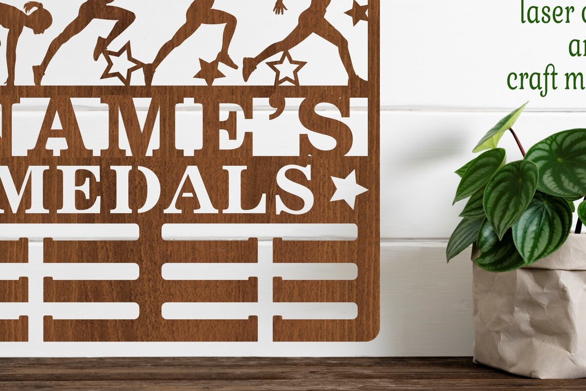 Σετ των 2 Intra απο ξύλο plywood 3mm-4mm πάχος – Δρομέας Γυναίκα Όνομα Κάτοχος Μεταλλίου Δίασταση  20x20 cm INTRAFABR-73715755