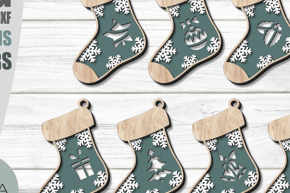 Σετ των 2 Intra απο ξύλο plywood 3mm-4mm πάχος – Στολίδια με κάλτσες με νιφάδα χιονιού Laser Δίασταση  20x20 cm INTRAFABR-78001777