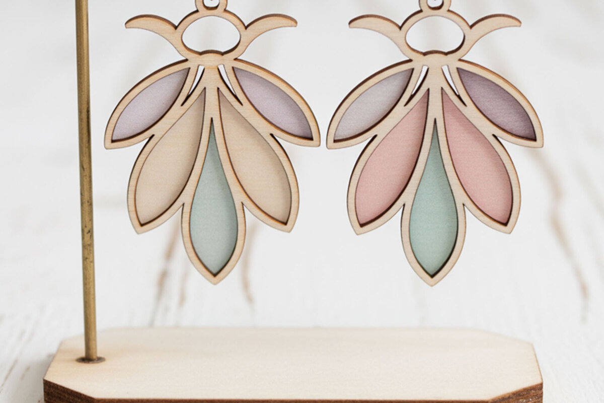 Σετ των 3 Intra απο ξύλο plywood 3mm-4mm πάχος – Σκουλαρίκια με μαλακό πέταλο Δίασταση  5x5 cm INTRAFABR-122673305