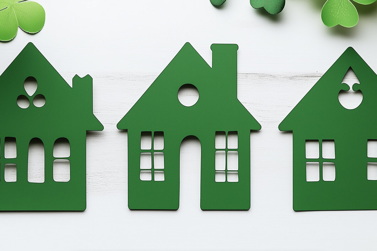 Σετ των 2 Intra απο ξύλο plywood 3mm-4mm πάχος – St. Patrick's Day Houses PaperCut Δίασταση  20x20 cm INTRAFABR-117848435