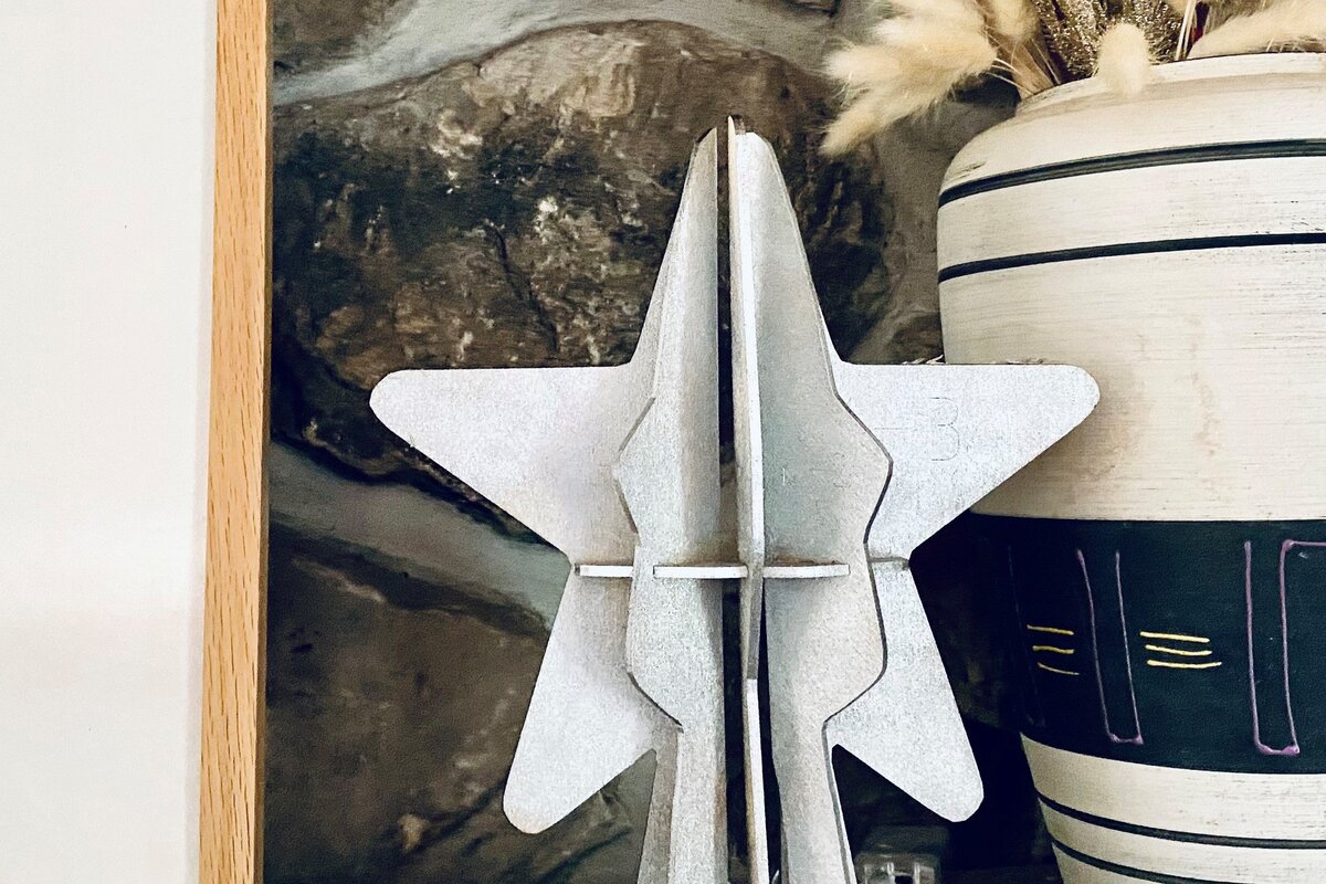 Σετ των 2 Intra απο ξύλο plywood 3mm-4mm πάχος – Κοπή με λέιζερ Standing Star Δίασταση  20x20 cm INTRAFABR-36872264