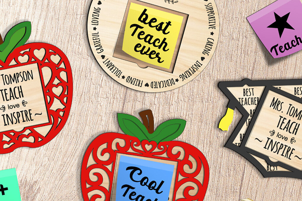 Σετ των 2 Intra απο ξύλο plywood 3mm-4mm πάχος – Δάσκαλος για κολλώδεις σημειώσεις Apple School Δίασταση  20x20 cm INTRAFABR-103444054