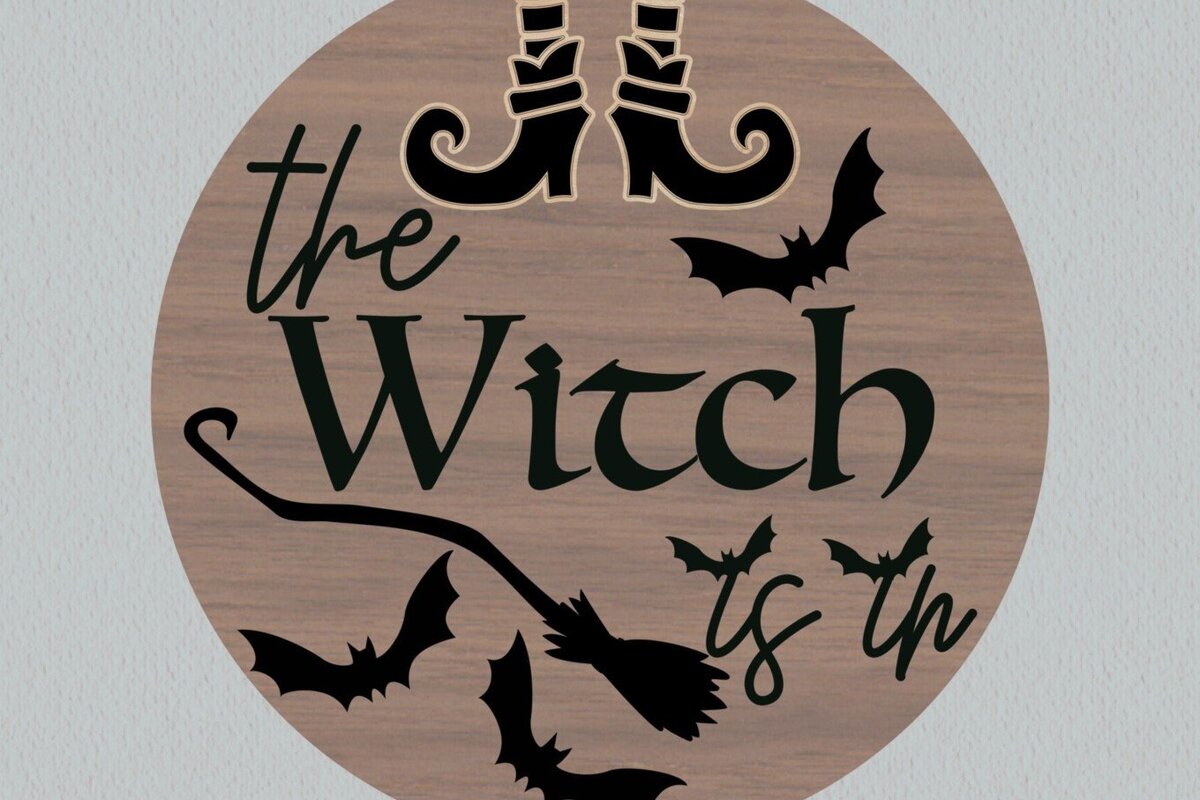 Σετ των 2 Intra απο ξύλο plywood 3mm-4mm πάχος – Η Μάγισσα είναι στο Door Hanger Laser Δίασταση  20x20 cm INTRAFABR-34002570