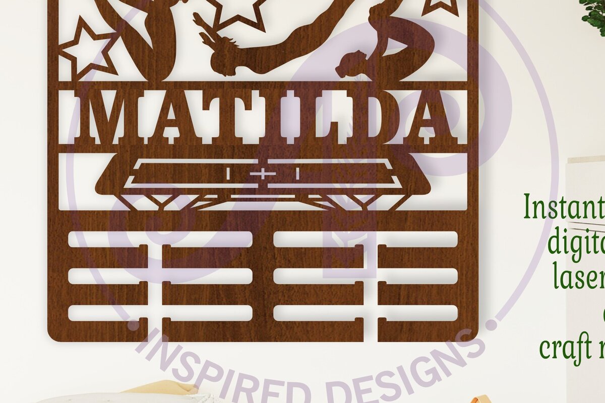 Σετ των 2 Intra απο ξύλο plywood 3mm-4mm πάχος – Τραμπολίνο Γυναικείο Όνομα Κάτοχος Μεταλλίου Δίασταση  20x20 cm INTRAFABR-112173273