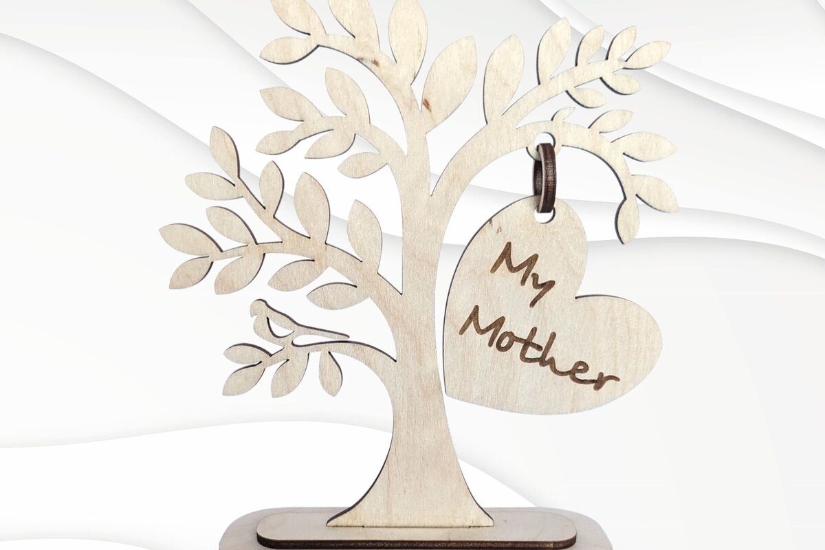 Σετ των 2 Intra απο ξύλο plywood 3mm-4mm πάχος – Δέντρο με καρδιά, Επιτραπέζια διακόσμηση Κόψιμο με λέιζερ Δίασταση  20x20 cm INTRAFABR-76230893