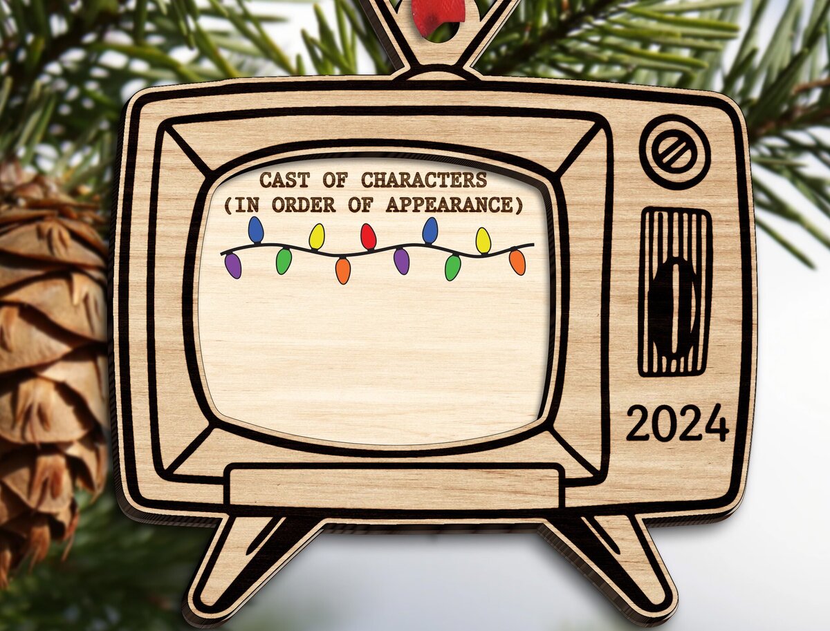 Σετ των 2 Intra απο ξύλο plywood 3mm-4mm πάχος – Οικογενειακό Χριστουγεννιάτικο Στολίδι TV Δίασταση  20x20 cm INTRAFABR-110860482