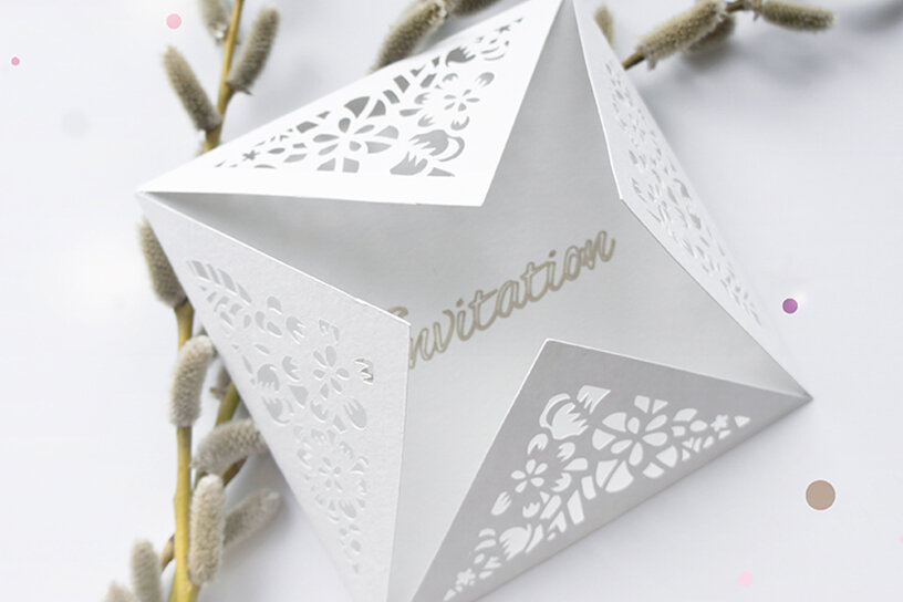 Σετ των 2 Intra απο ξύλο plywood 3mm-4mm πάχος – Πρότυπο κοπής με λέιζερ φακέλων γάμου Δίασταση  20x20 cm INTRAFABR-4682700