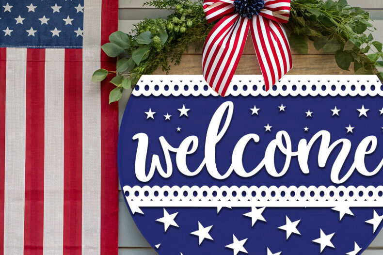 Σετ των 2 Intra απο ξύλο plywood 3mm-4mm πάχος – Καλώς ήρθατε στις 4 Ιουλίου Door Δίασταση  20x20 cm INTRAFABR-117243790