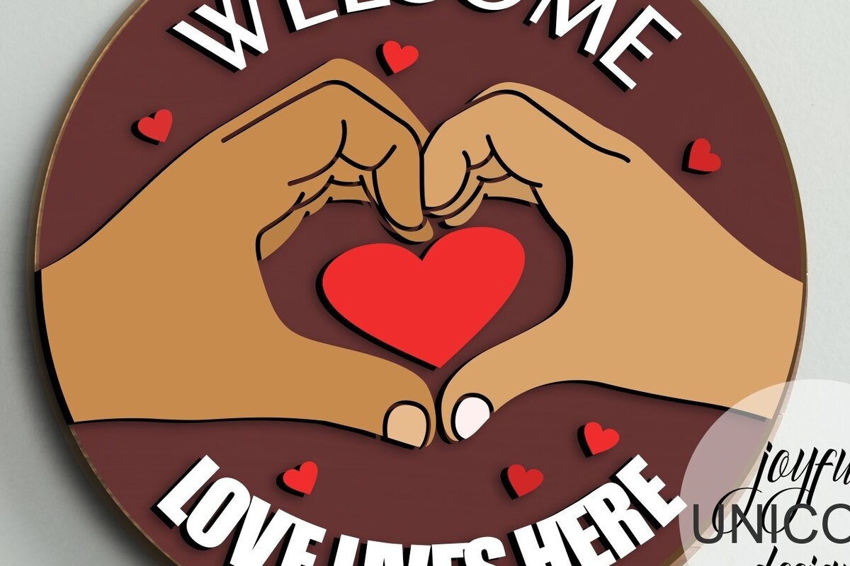 Σετ των 2 Intra απο ξύλο plywood 3mm-4mm πάχος – Καλώς ορίσατε Η αγάπη ζει εδώ Υπογράψτε Δίασταση  20x20 cm INTRAFABR-84841989