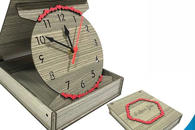 Σετ των 2 Intra απο ξύλο plywood 3mm-4mm πάχος – Ξύλινο Επιτραπέζιο Ρολόι με Μηχανισμό Δίασταση  20x20 cm INTRAFABR-35440854