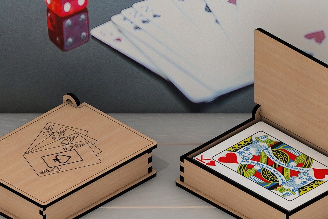 Σετ των 2 Intra απο ξύλο plywood 3mm-4mm πάχος – Ξύλινο κουτί με τραπουλόχαρτα / κουτί κοπής με λέιζερ Δίασταση  20x20 cm INTRAFABR-43541814