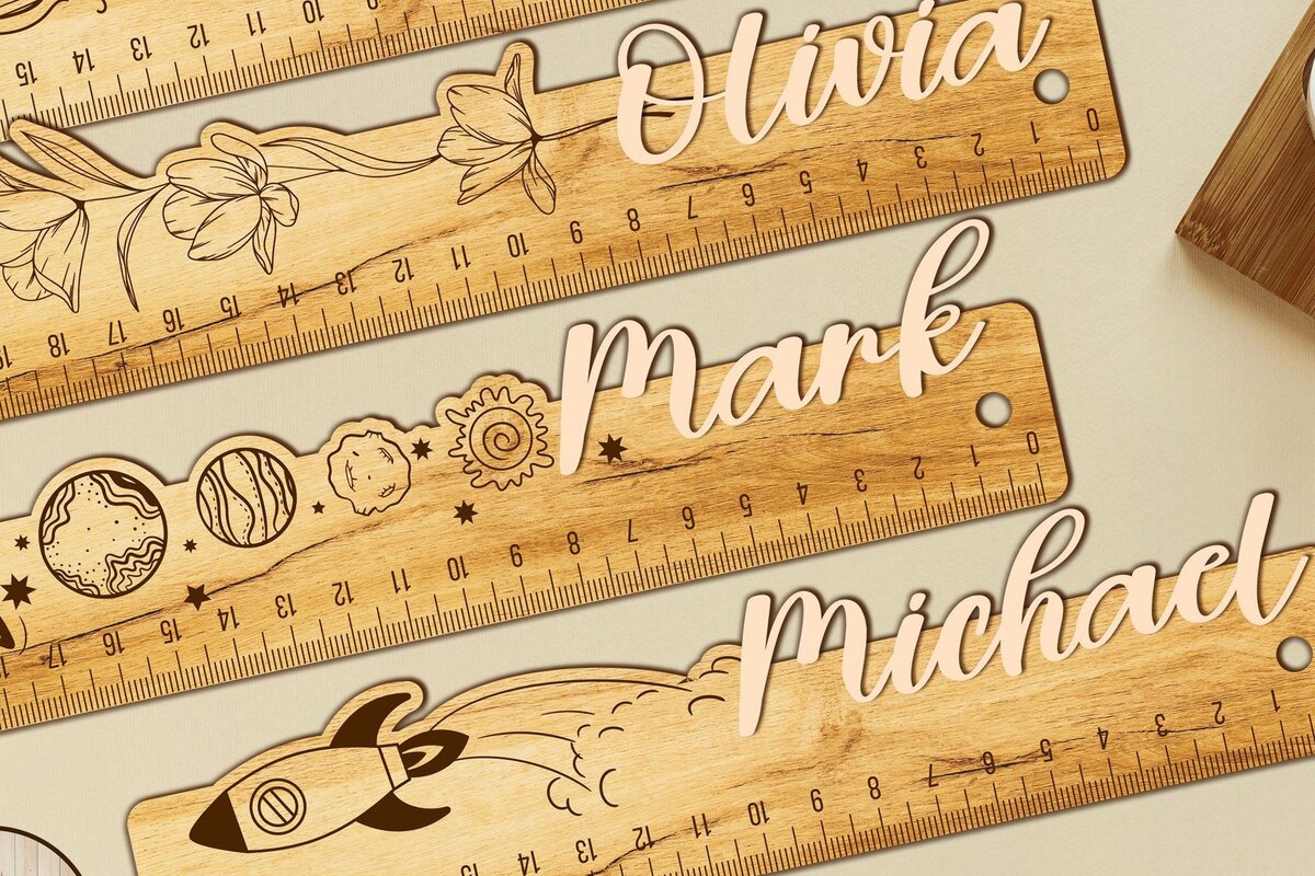 Σετ των 2 Intra απο ξύλο plywood 3mm-4mm πάχος – Ξύλινος ΧΑΡΑΚΑΣ Δέσμη με Όνομα Δίασταση  20x20 cm INTRAFABR-33551039