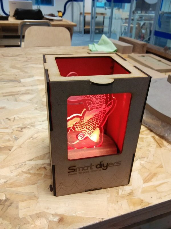 Intra απο ξύλο plywood 3mm-4mm πάχος - Λάμπα Koi Δίασταση 30x30 cm Intraeaxys-p7yrmzro