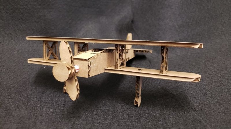 Intra απο ξύλο plywood 3mm-4mm πάχος - Δίπλανο από χαρτόνι Δίασταση 30x30 cm Intraeaxys-eo05qx91