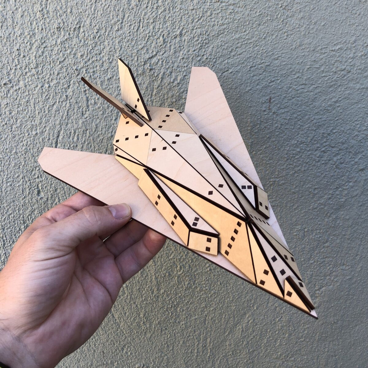 Intra απο ξύλο plywood 3mm-4mm πάχος - Lockheed F-117 Nighthawk 3D παζλ Δίασταση 30x30 cm Intraeaxys-ro6yrm37
