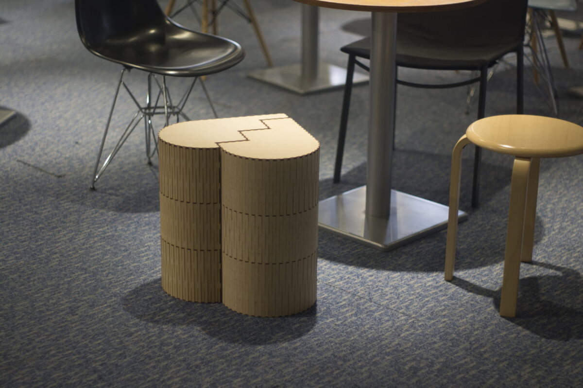 Intra απο ξύλο plywood 3mm-4mm πάχος - Ξύλινο σκαμπό καρδιάς Δίασταση 30x30 cm Intraeaxys-ro6yp2n7