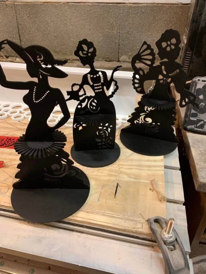 Intra απο ξύλο plywood 3mm-4mm πάχος - Βάση χαρτοπετσέτας Fan Girl Δίασταση 30x30 cm Intraeaxys-075ywwmo