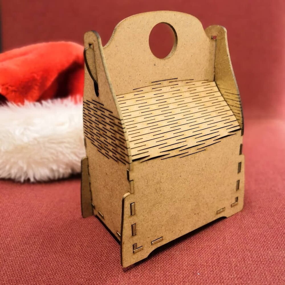 Intra απο ξύλο plywood 3mm-4mm πάχος - Κουτί σοκολάτας Δίασταση 30x30 cm Intraeaxys-joedy4n1