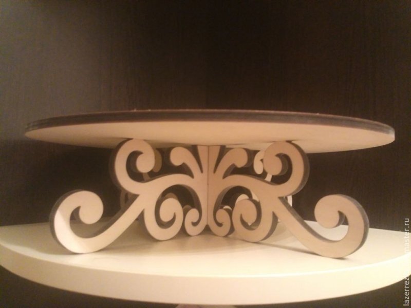 Intra απο ξύλο plywood 3mm-4mm πάχος - Βάση επίδειξης κέικ βάθρου Δίασταση 30x30 cm Intraeaxys-eo4n4j97