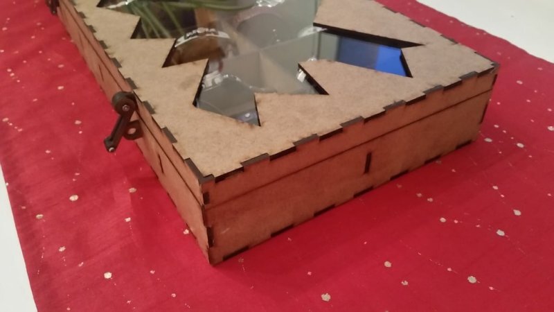 Intra απο ξύλο plywood 3mm-4mm πάχος - Αποκλειστικό κουτί αποθήκευσης Δίασταση 30x30 cm Intraeaxys-pokm3g31