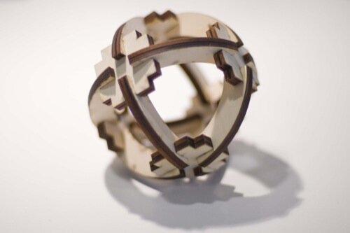 Intra απο ξύλο plywood 3mm-4mm πάχος - Κιτ κατασκευής Press-Fit Δίασταση 30x30 cm Intraeaxys-r7vm9857