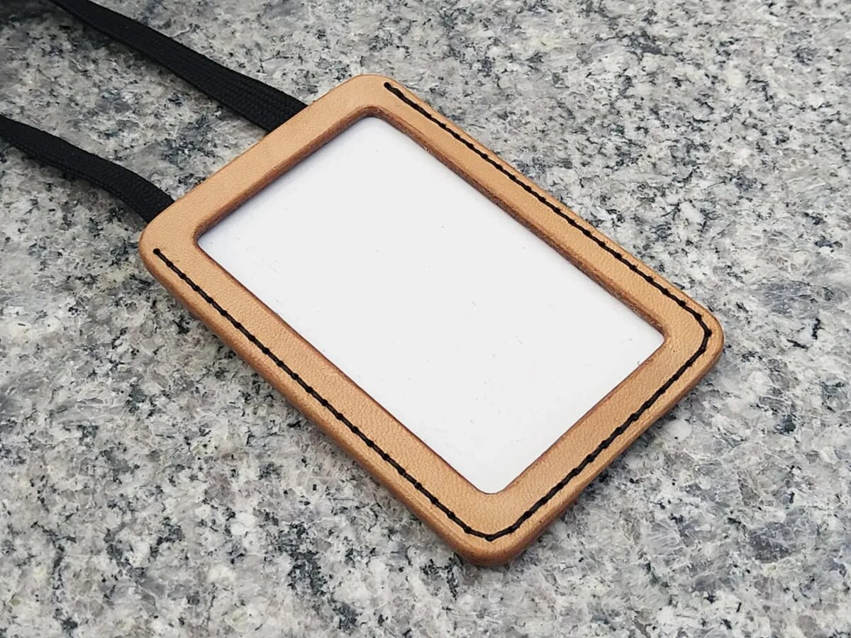 Intra απο ξύλο plywood 3mm-4mm πάχος - Δερμάτινη θήκη σήματος Δίασταση 30x30 cm Intraeaxys-eo0qy5g1