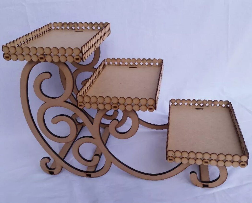 Intra απο ξύλο plywood 3mm-4mm πάχος - Στάση επιδόρπιο για cupcake Δίασταση 30x30 cm Intraeaxys-eo20gkl7