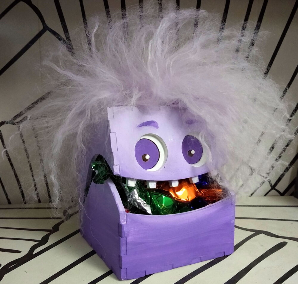 Intra απο ξύλο plywood 3mm-4mm πάχος - Χαριτωμένο κουτί δώρου τέρας Δίασταση 30x30 cm Intraeaxys-67wlgpm1