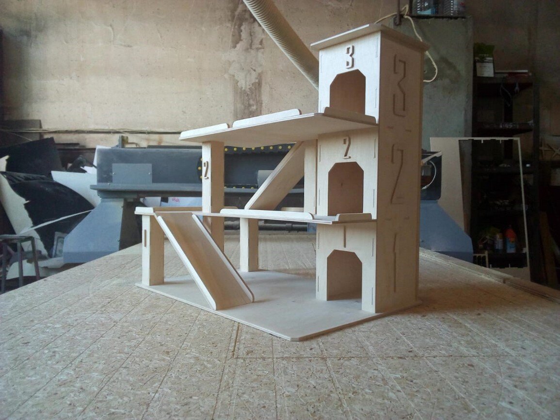 Intra απο ξύλο plywood 3mm-4mm πάχος - Γκαράζ στάθμευσης Δίασταση 30x30 cm Intraeaxys-eoxlxkvo