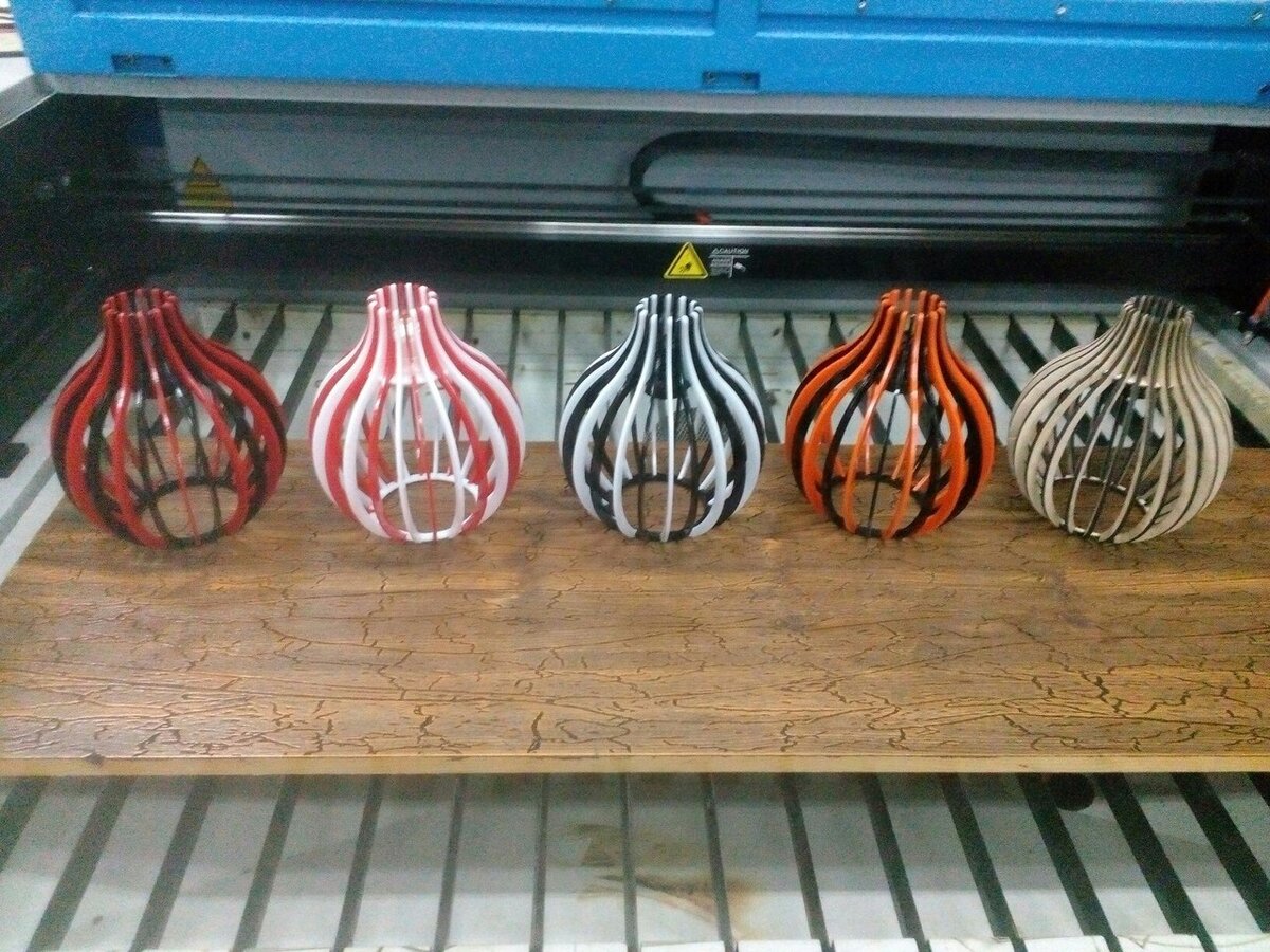 Intra απο ξύλο plywood 3mm-4mm πάχος - Φωτιστικό αχλάδι Δίασταση 30x30 cm Intraeaxys-eo20kyq7