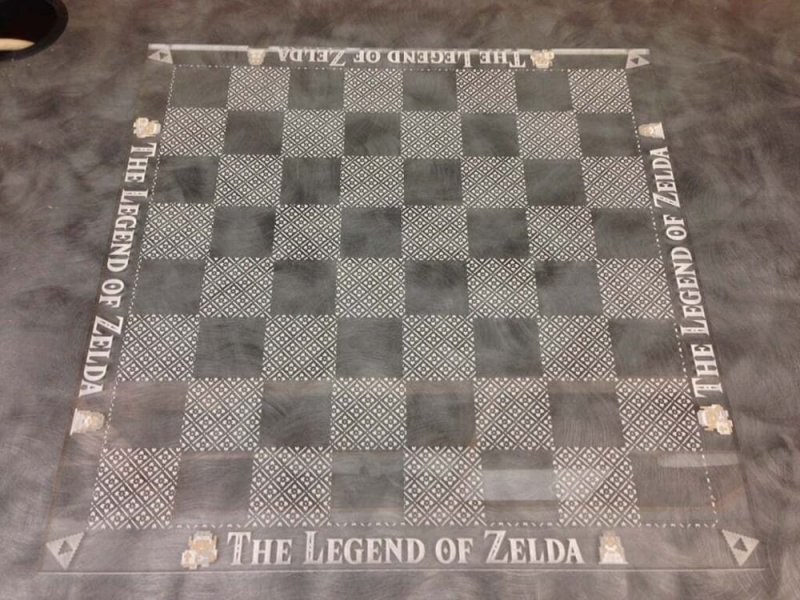 Intra απο ξύλο plywood 3mm-4mm πάχος - Χαραγμένο με λέιζερ Legend Of Zelda Chess Board Δίασταση 30x30 cm Intraeaxys-r7vd5vz7