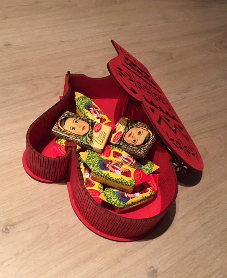 Intra απο ξύλο plywood 3mm-4mm πάχος - Κουτί δώρου ξύλινο γάντι Δίασταση 30x30 cm Intraeaxys-d1lv8n6o