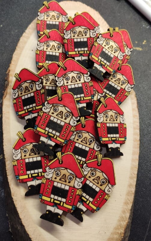 Intra απο ξύλο plywood 3mm-4mm πάχος - Ο Καρυοθραύστης Δίασταση 30x30 cm Intraeaxys-zo9ydwe7