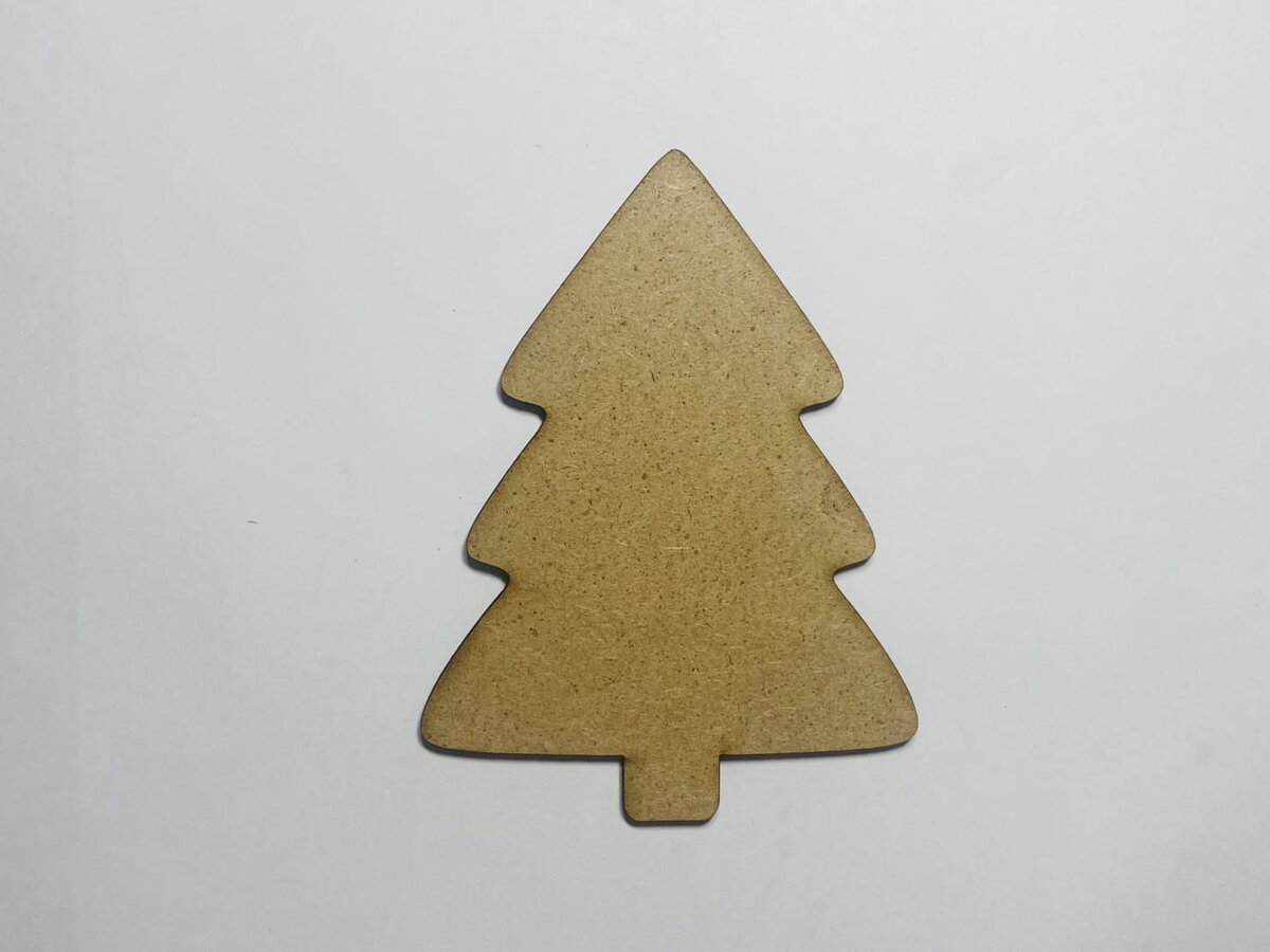 Intra απο ξύλο plywood 3mm-4mm πάχος - Χριστουγεννιάτικο δέντρο σε σχήμα αποκοπής ξύλου Δίασταση 30x30 cm Intraeaxys-yon03gp7