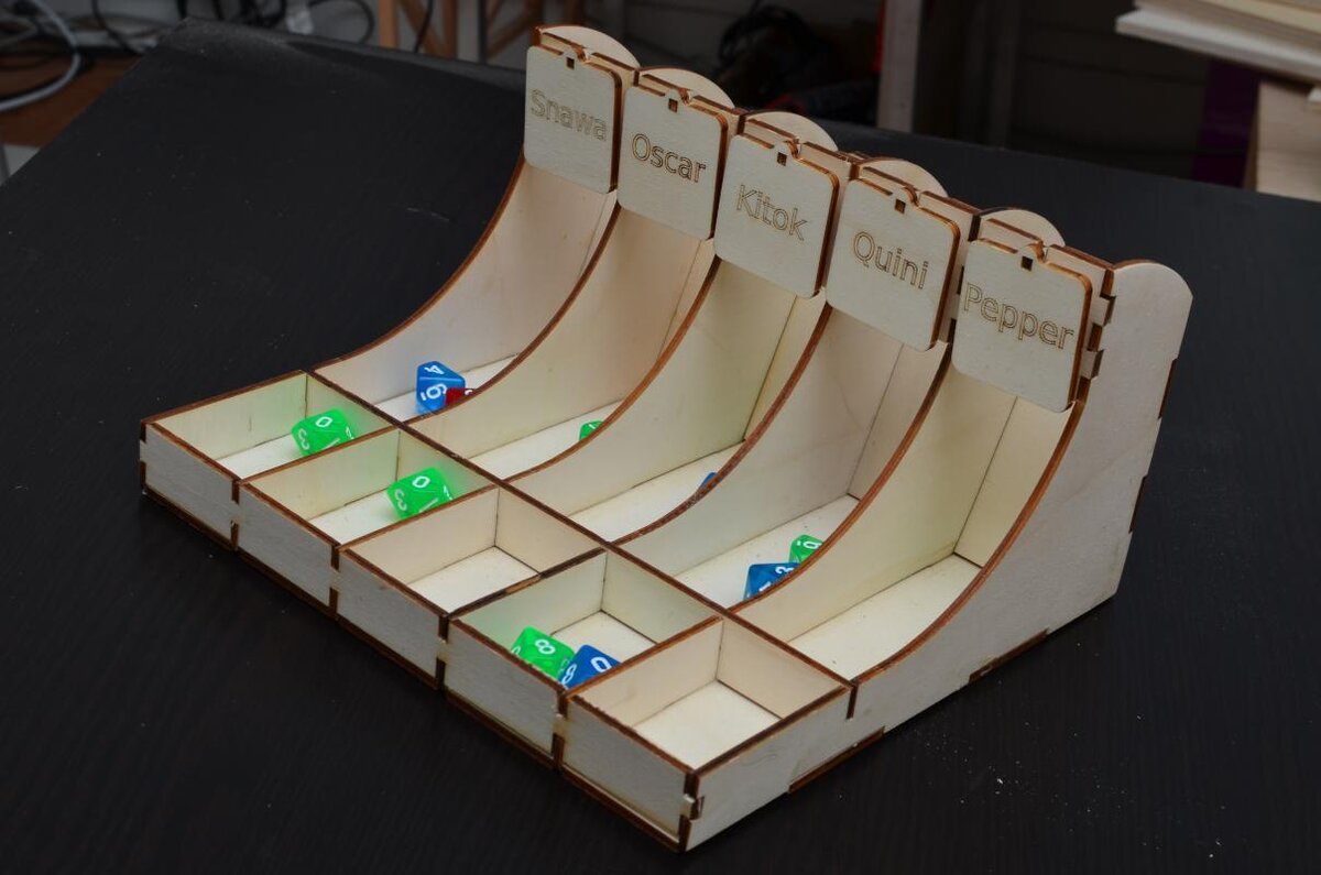 Intra απο ξύλο plywood 3mm-4mm πάχος - Διαλογής Ζαριών Δίασταση 30x30 cm Intraeaxys-e1gk9rmo