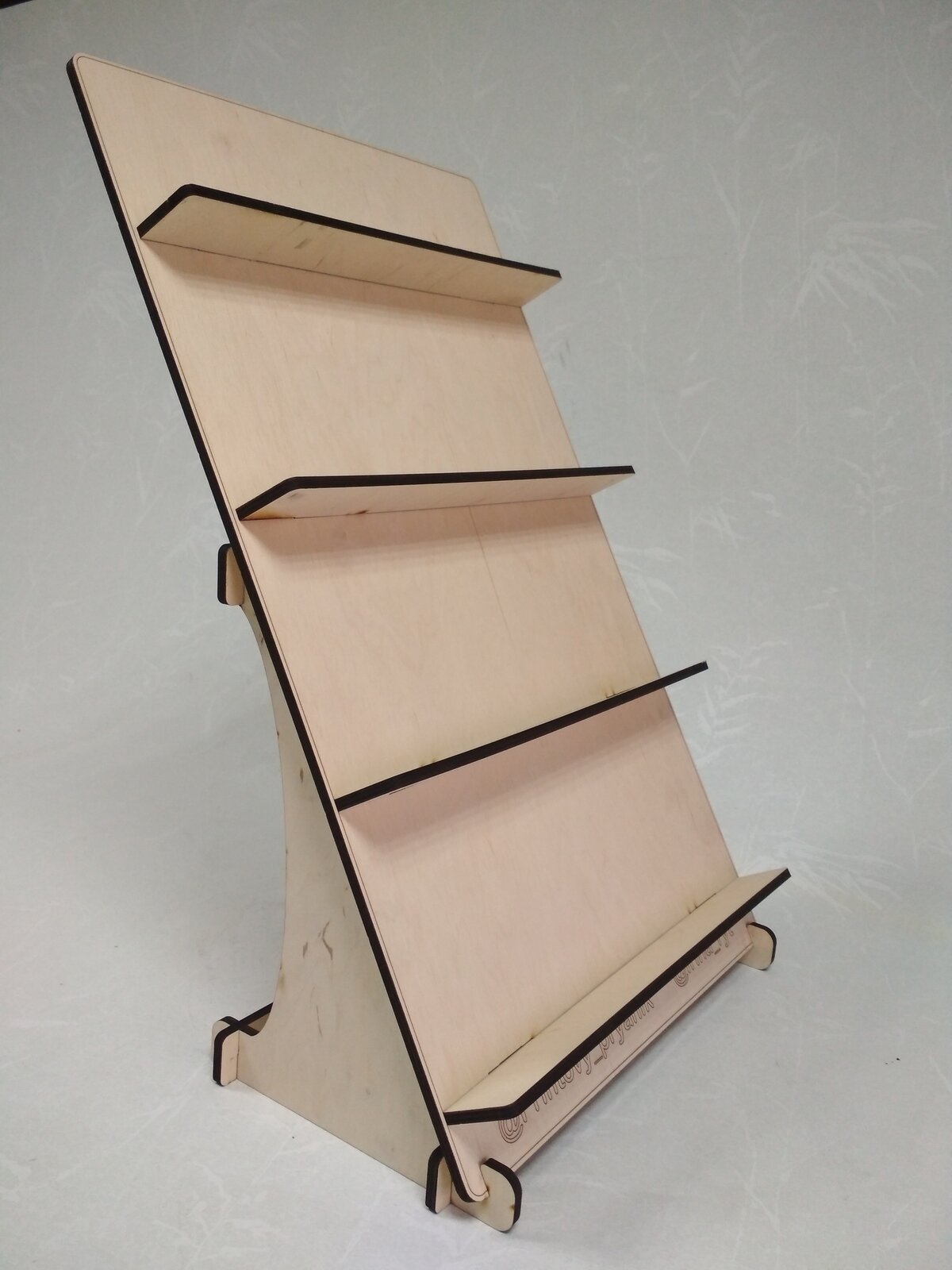 Intra απο ξύλο plywood 3mm-4mm πάχος - Ξύλινο ράφι Επιτραπέζια Βάση Επίδειξης Cupcake Θήκη για επιδόρπια Δίασταση 30x30 cm Intraeaxys-joedgr81