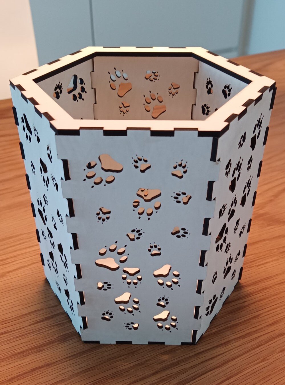 Intra απο ξύλο plywood 3mm-4mm πάχος - Dog Paw Candle Light Box Δίασταση 30x30 cm Intraeaxys-6o3ygzp7