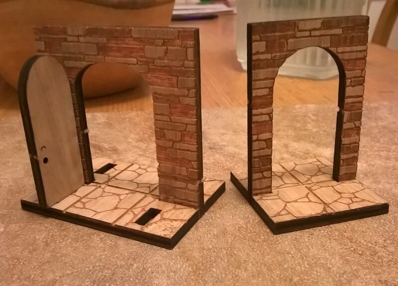 Intra απο ξύλο plywood 3mm-4mm πάχος - Μινιατούρες πόρτες Δίασταση 30x30 cm Intraeaxys-joedj591