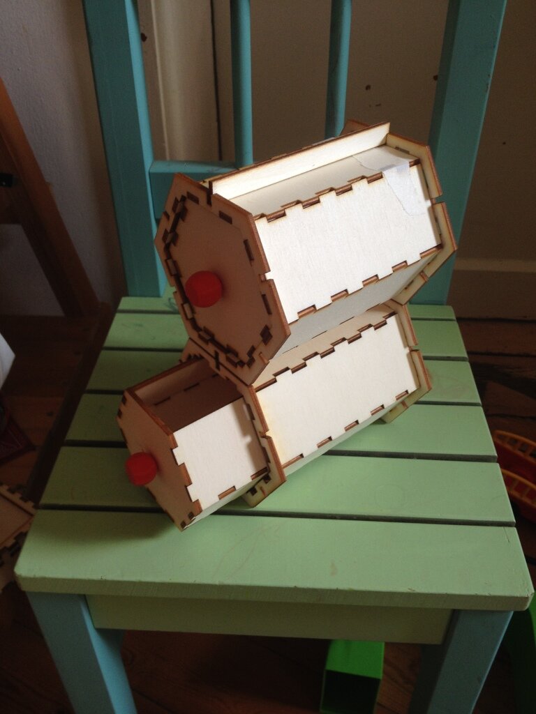 Intra απο ξύλο plywood 3mm-4mm πάχος - Στοιβαζόμενα εξαγωνικά συρτάρια Δίασταση 30x30 cm Intraeaxys-eo20ewq7