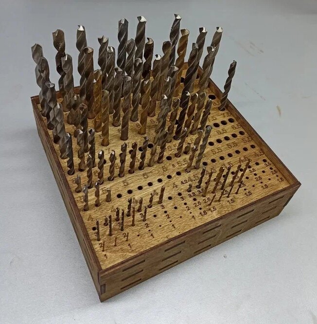 Intra απο ξύλο plywood 3mm-4mm πάχος - Διοργανωτής τρυπανιού Δίασταση 30x30 cm Intraeaxys-m1d6enx7