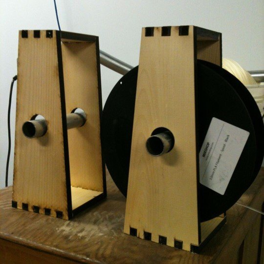 Intra απο ξύλο plywood 3mm-4mm πάχος - Στήριγμα καρουλιού με νήματα Δίασταση 30x30 cm Intraeaxys-joerdk67